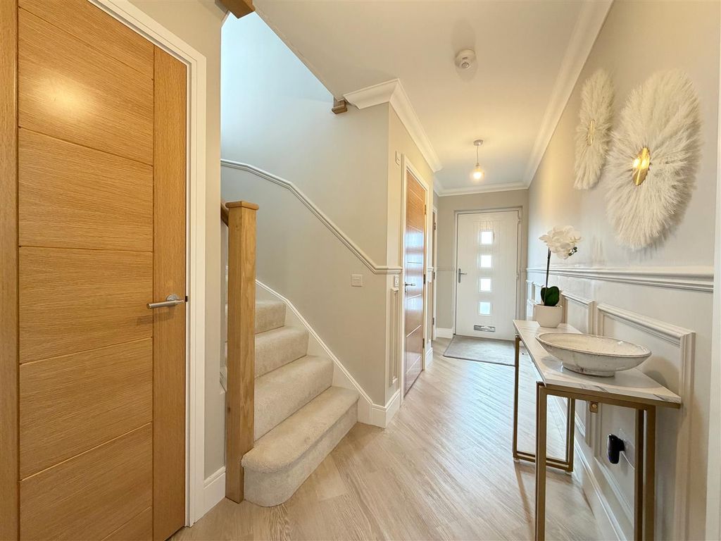 Additional image 3 of 4 bed detached house for saleLairg Court, Airdrie ML6