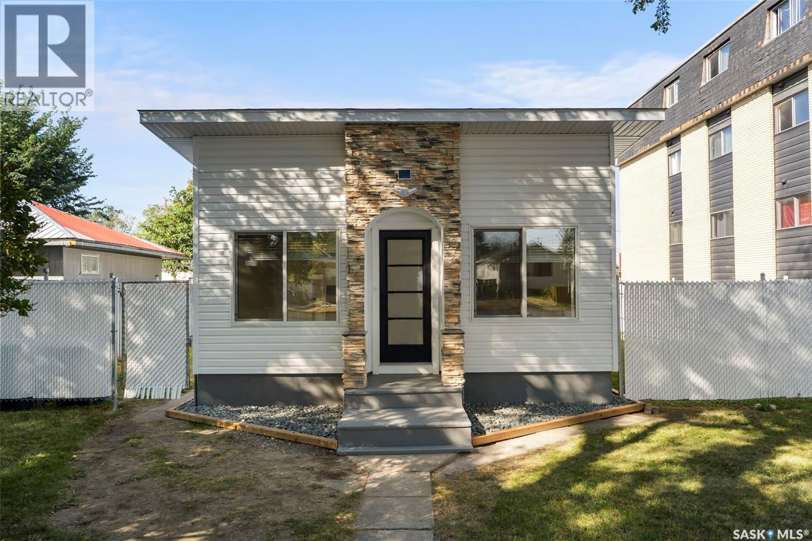 117 U Avenue S, Saskatoon, SK, S7M3B9