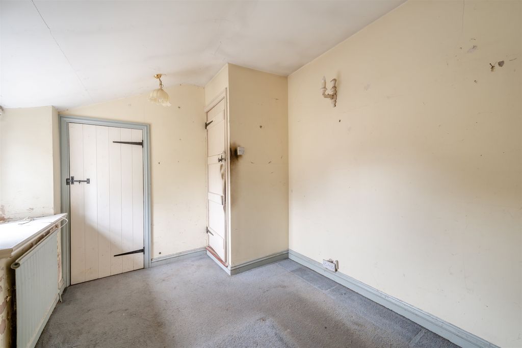 Additional image 13 of 4 bed end terrace house for saleTwyn Square, Usk, Monmouthshire NP15