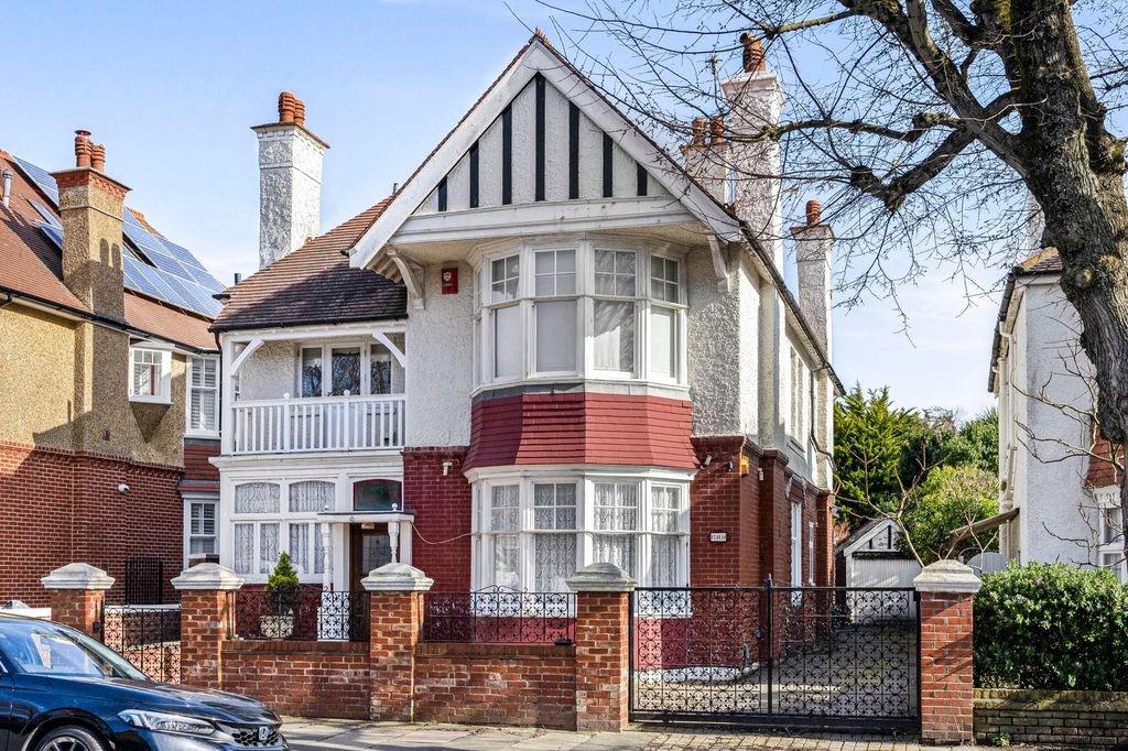 3 bed flat for salePrinces Square, Hove BN3