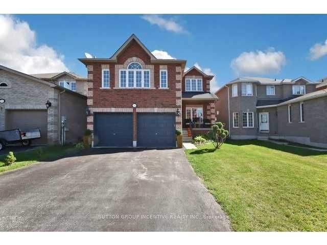 68 Joseph Crescent, Barrie, ON, L4N 0Y1
