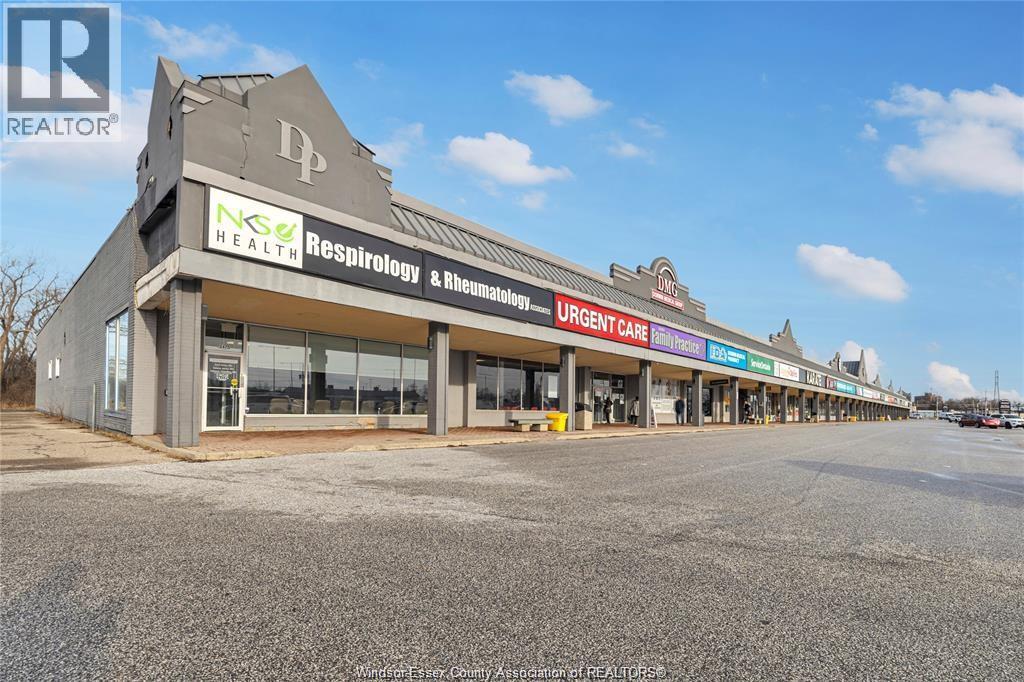 2469 Dougall , Windsor, ON, N8X1T3