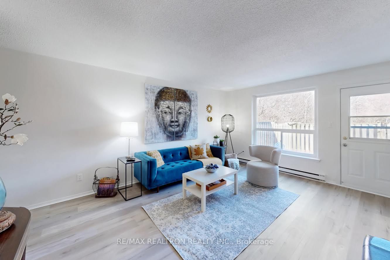 160-120 Nonquon Road, Oshawa, ON, L1G 7E6