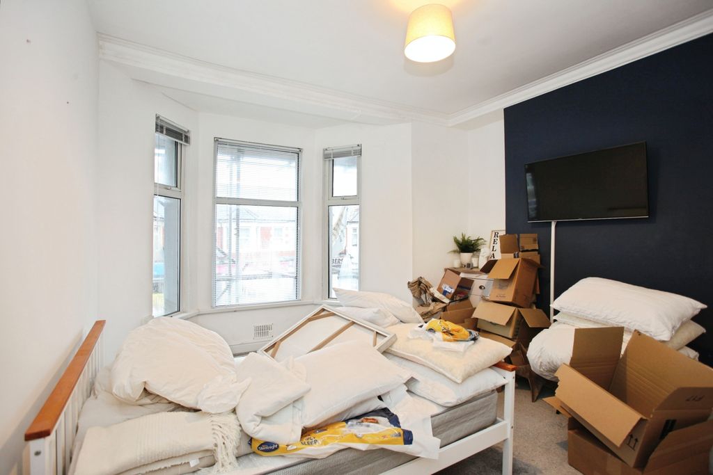 Additional image 10 of 5 bed end terrace house for saleCaerleon Road, Newport NP19