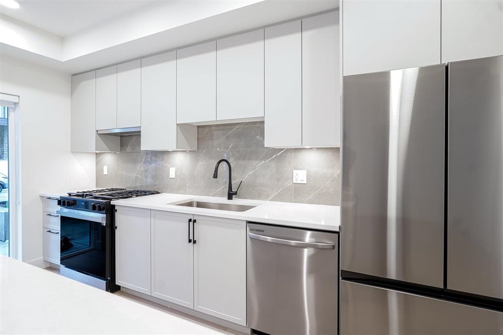 Additional image 6 of 102-3528 146a Street, Surrey, BC, V4P 0H4