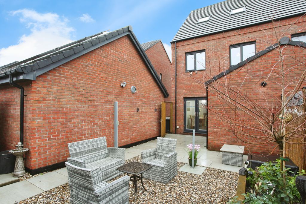 Additional image 21 of 4 bed semi-detached house for saleDolomite Close, Newport NP19