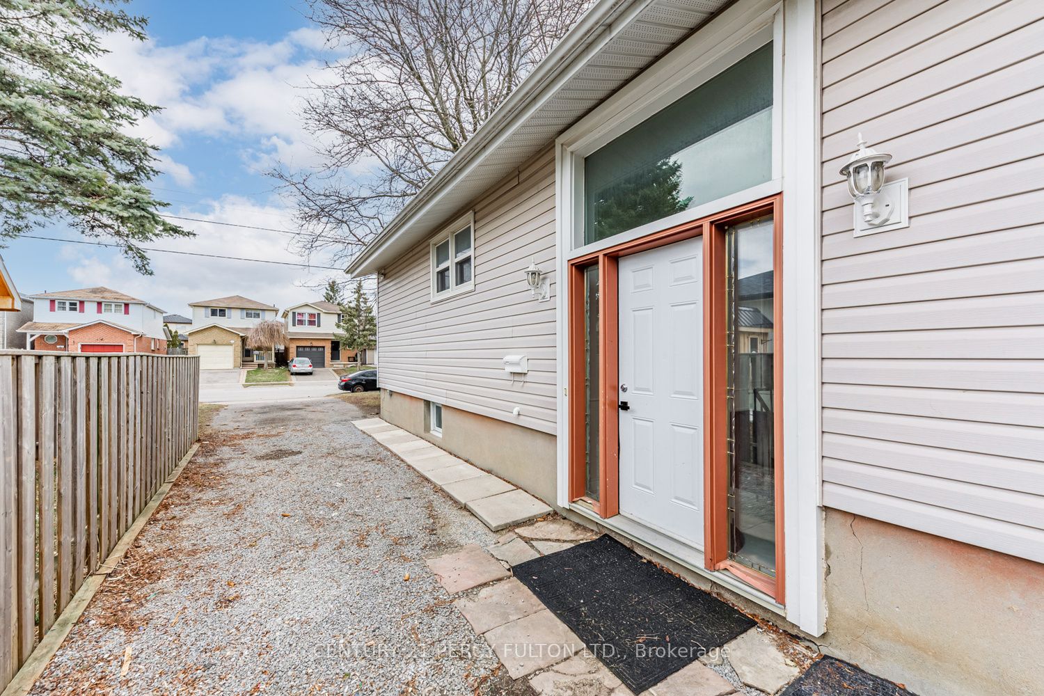 55 Glovers Road E, Oshawa, ON, L1G 3Y1 photo 3