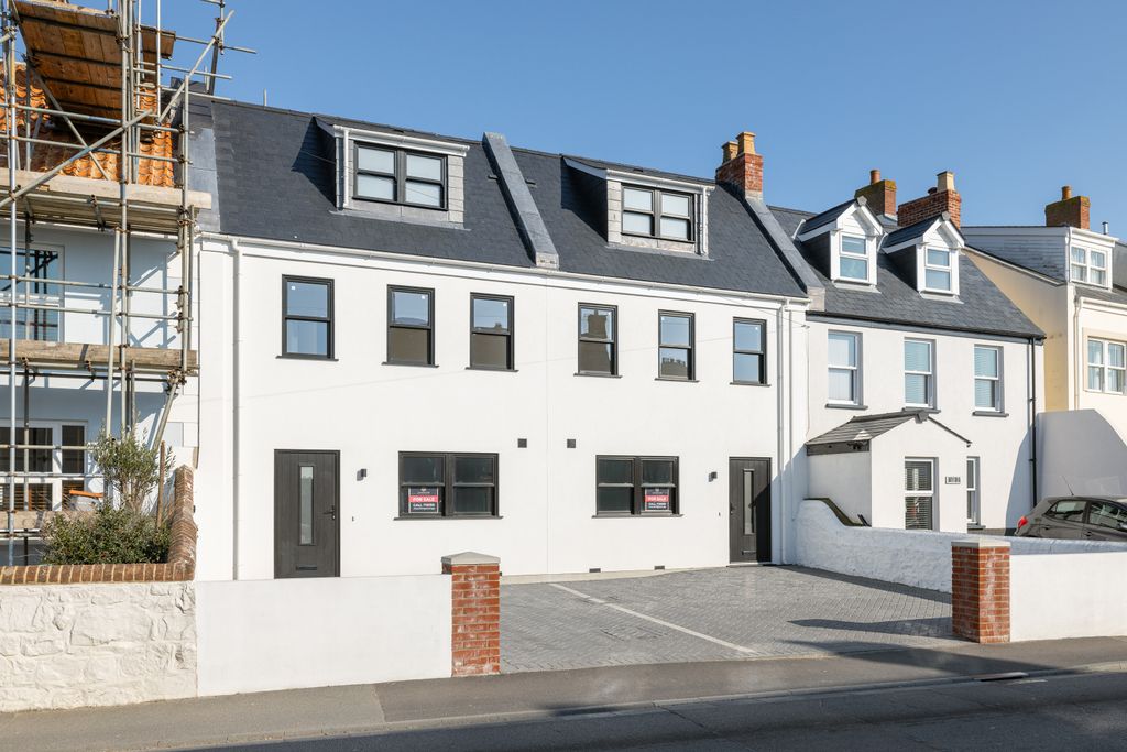 Additional image 3 of 3 bed terraced house for saleVale Road, St. Sampson, Guernsey GY2