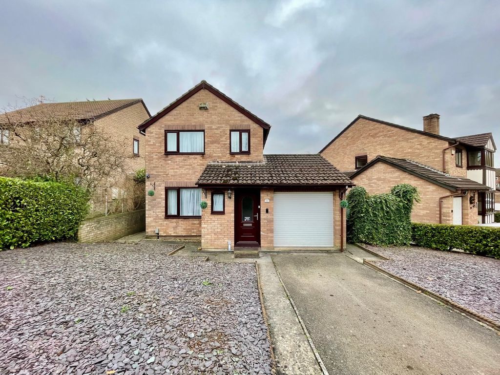 3 bed detached house for saleKier Hardie Crescent, Newport NP19