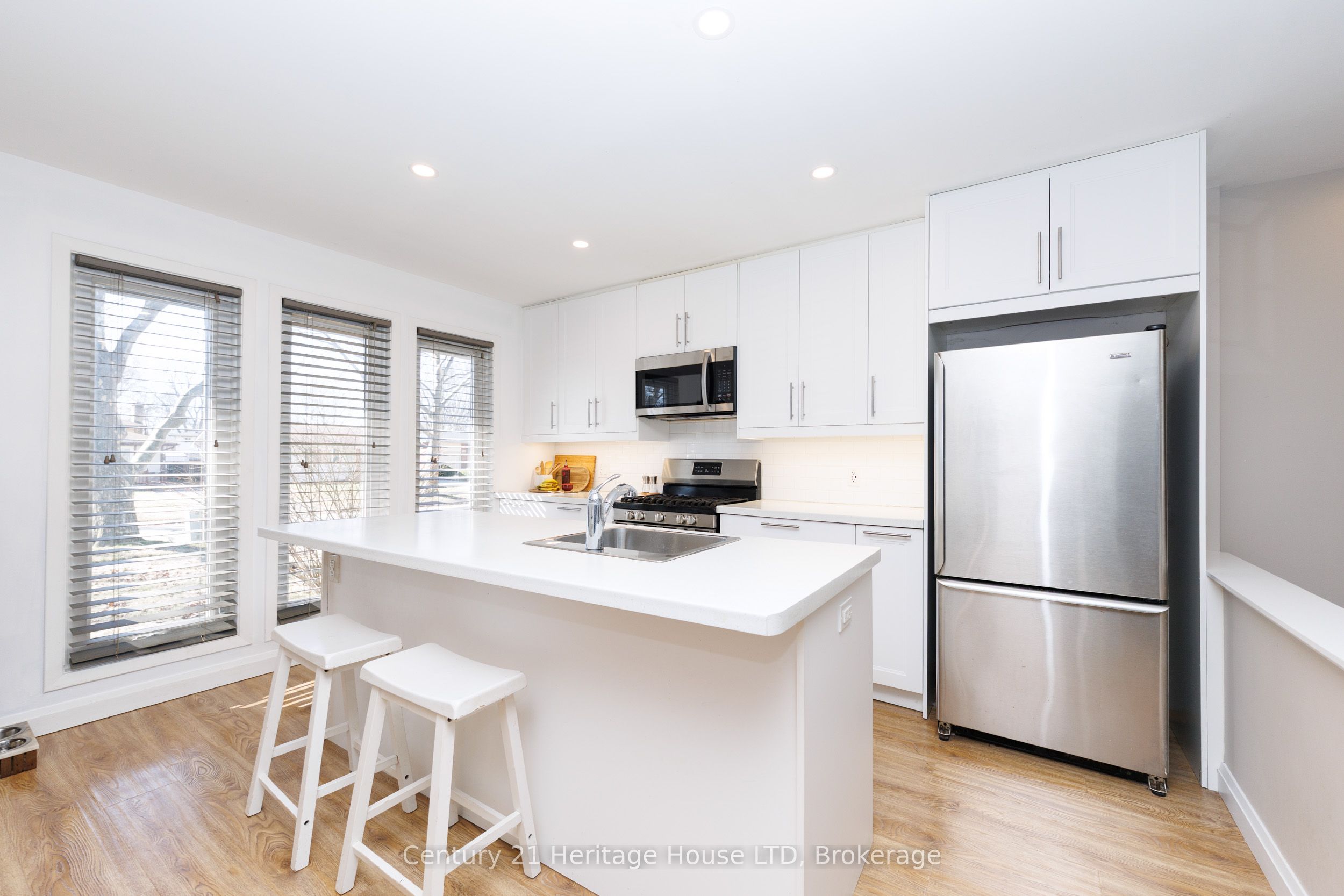 Additional image 6 of 6937 Dolphin Street, Niagara Falls, ON, L2E 6Y8