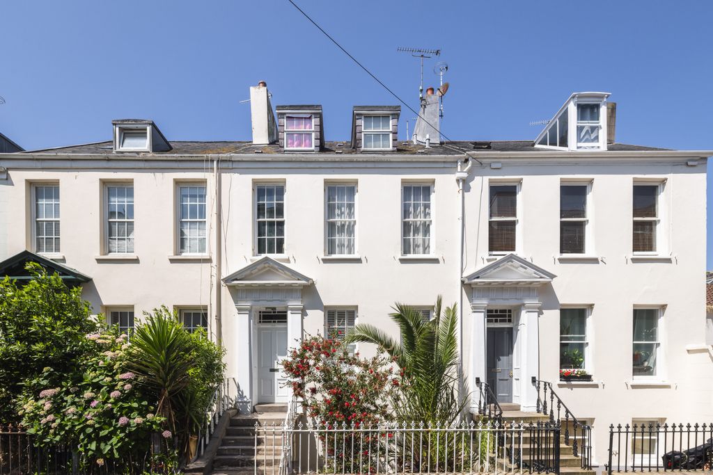 Additional image 2 of 1 bed flat for sale25 Duhamel Place, St. Helier, Jersey JE2