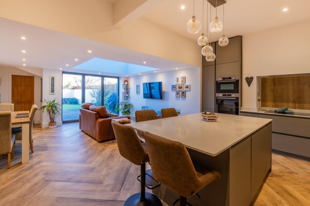 Additional image 2 of 4 bed terraced house for salePen-Y-Lan Terrace, Penylan, Cardiff CF23