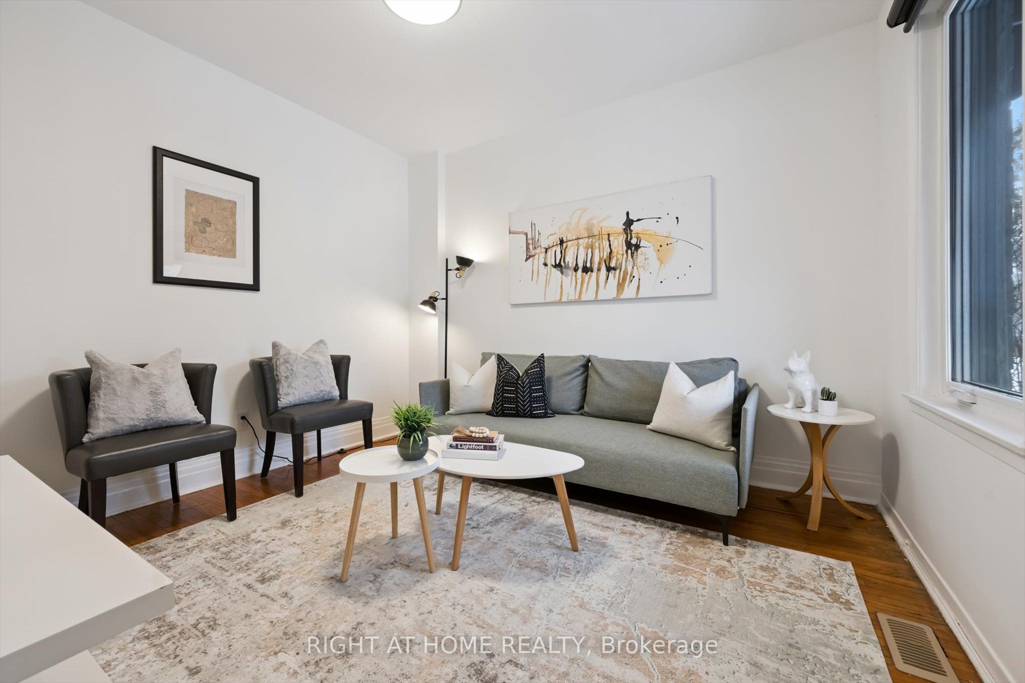 1 Auburn Avenue, Toronto, ON, M6H 2L6 photo 4
