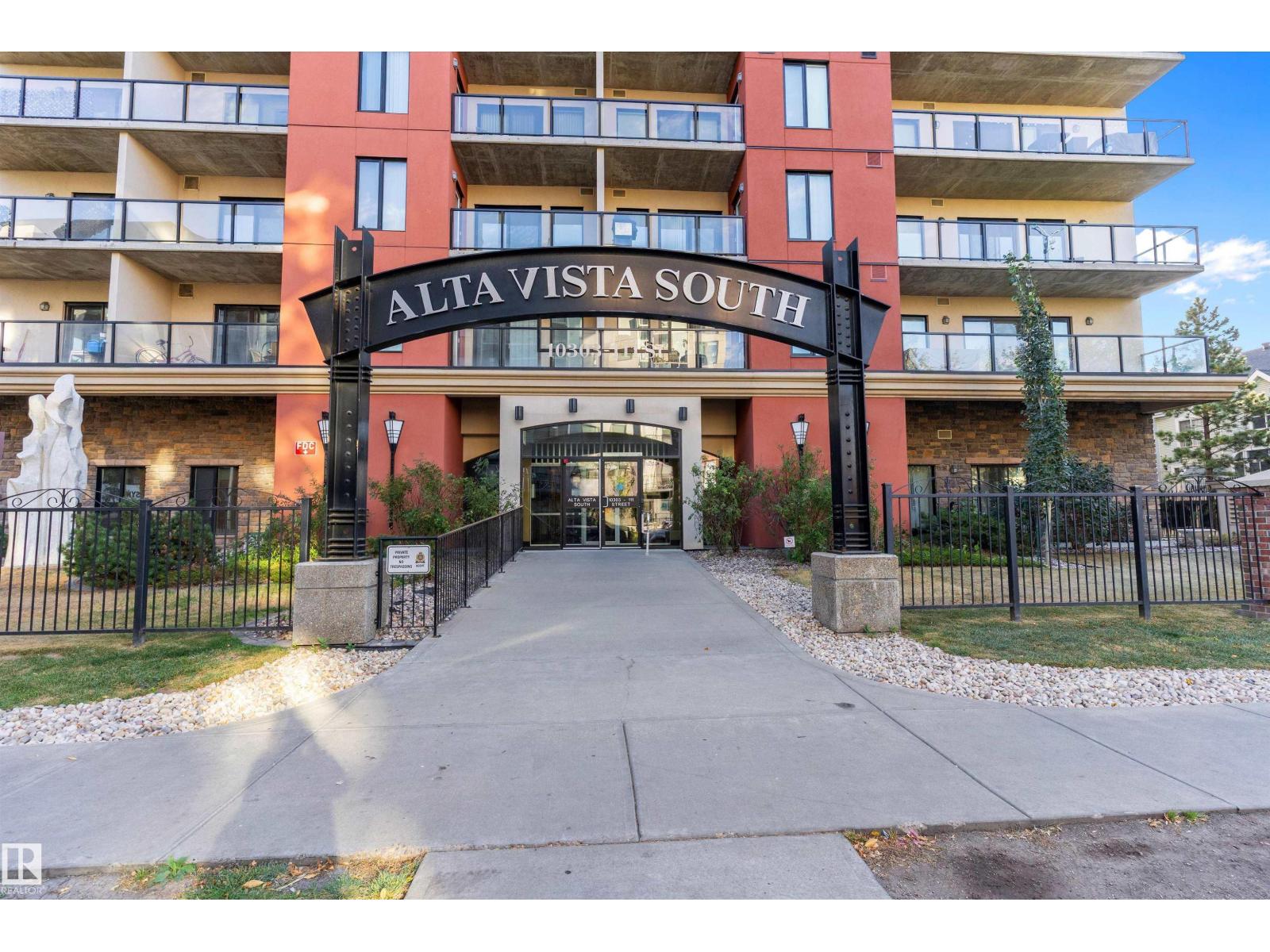 702-10303 111 Street NW, Edmonton, AB, T5K0C6