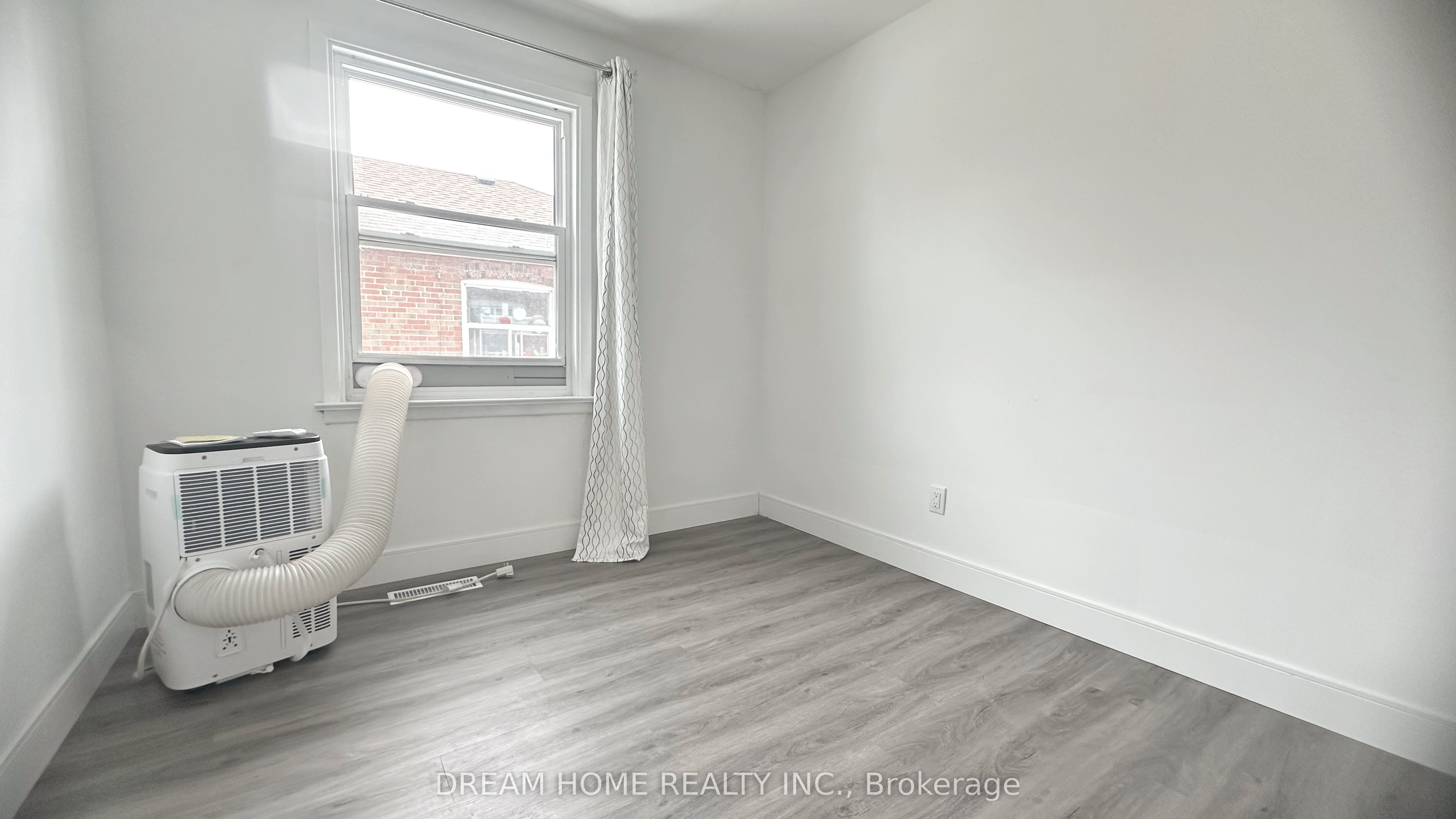 Additional image 4 of Main-83 Cornwallis Drive, Toronto, ON, M1P 1H6