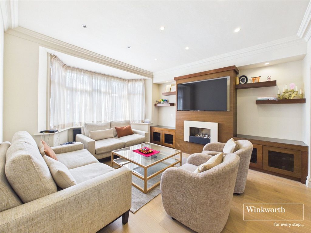 Additional image 2 of 4 bed semi-detached house for saleColin Park Road, Colindale NW9