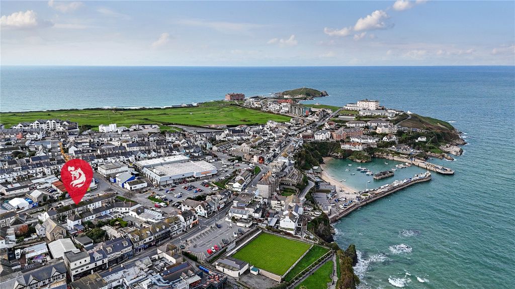 2 bed terraced house for saleBroad Street, Newquay, Cornwall TR7