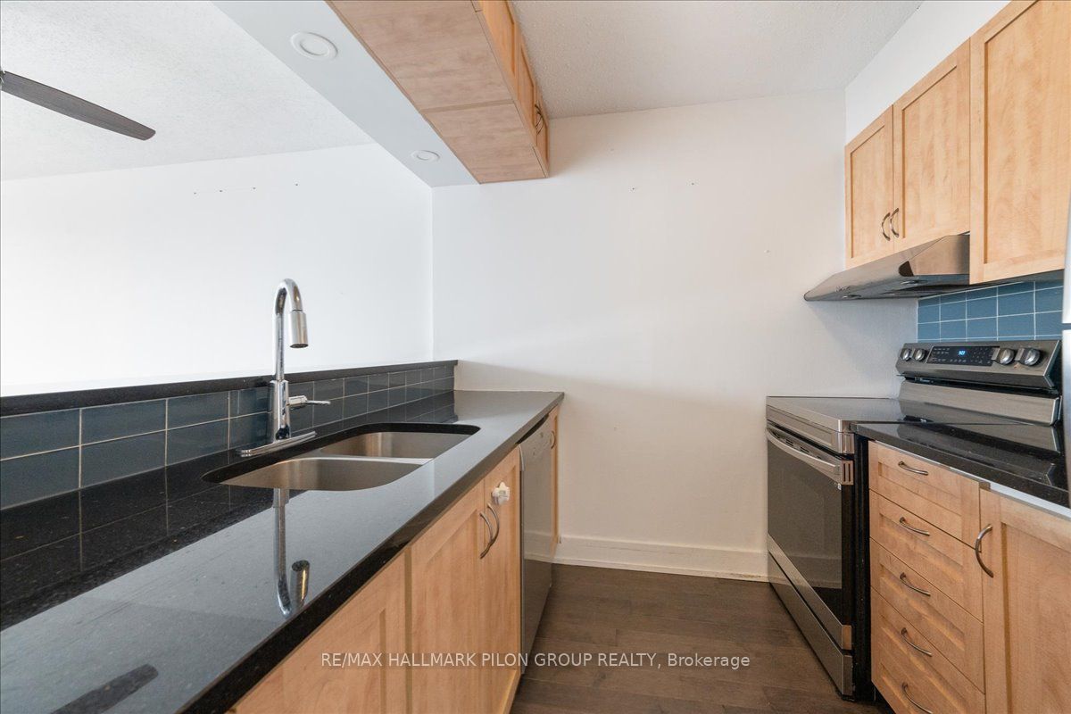 Additional image 3 of 902-154 Nelson Street, Ottawa, ON, K1N 7R5