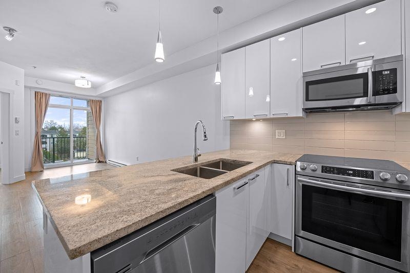 Additional image 3 of 401-20696 Eastleigh Crescent, Langley, BC, V3A 0M3