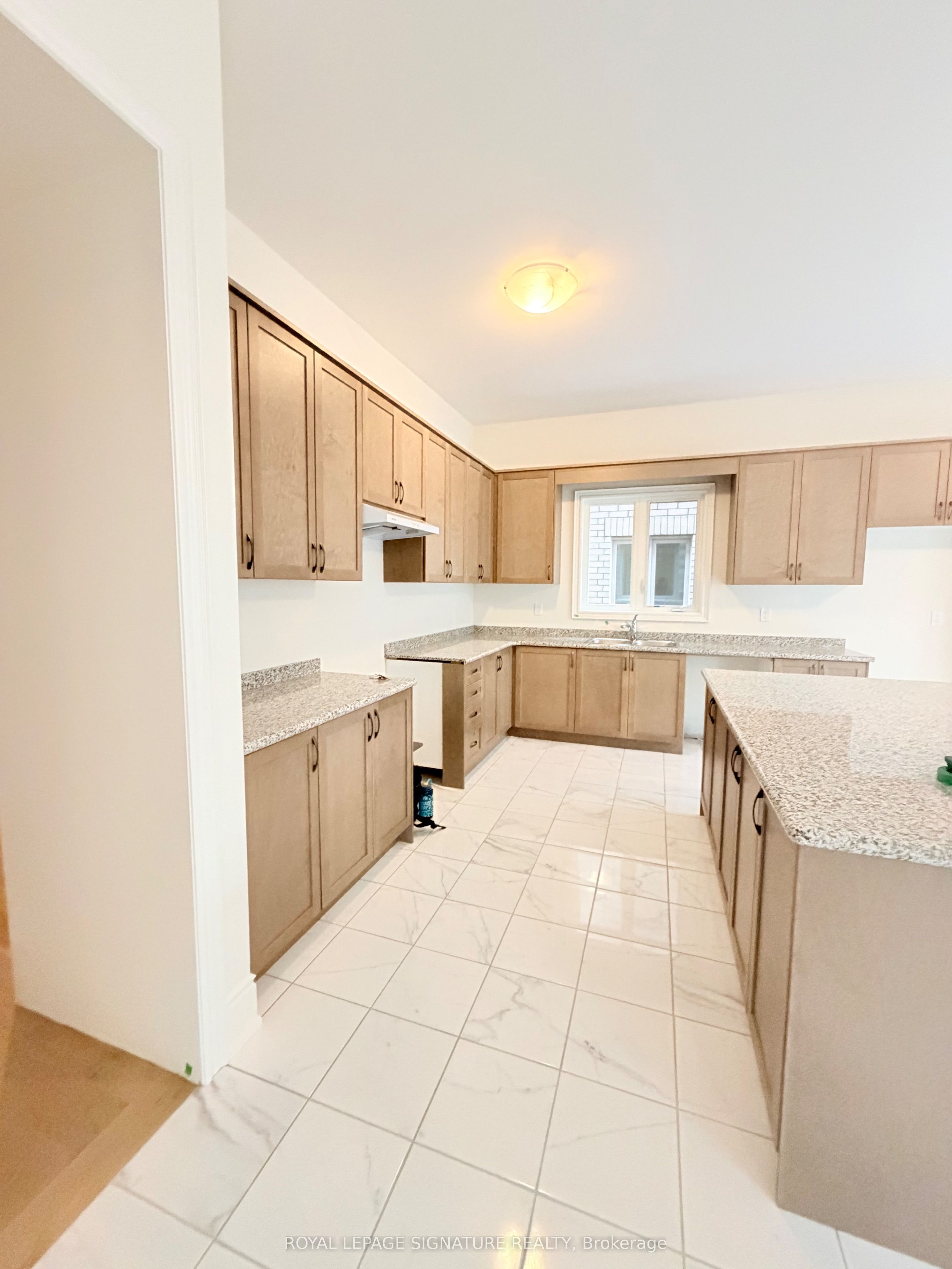 8 Art Leech Drive, Richmond Hill, ON, L4E 3R9 photo 4