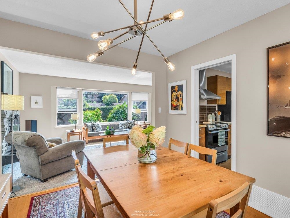 999 53a Street, Delta, BC, V4M 3E2