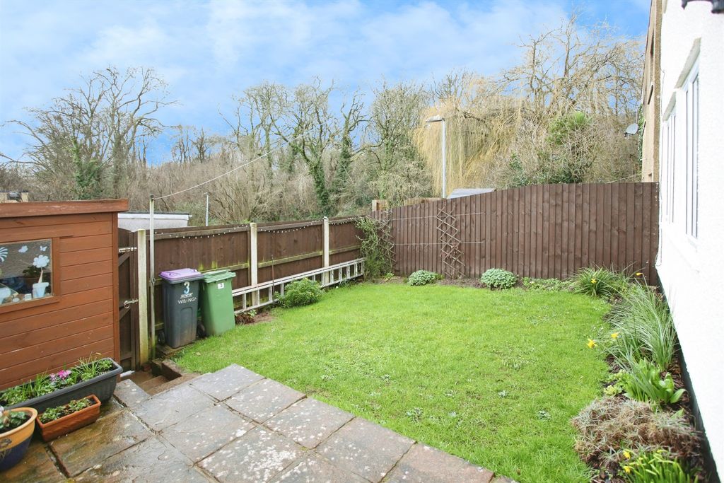 3 bed terraced house for saleThe Twinings, Greenmeadow, Cwmbran NP44