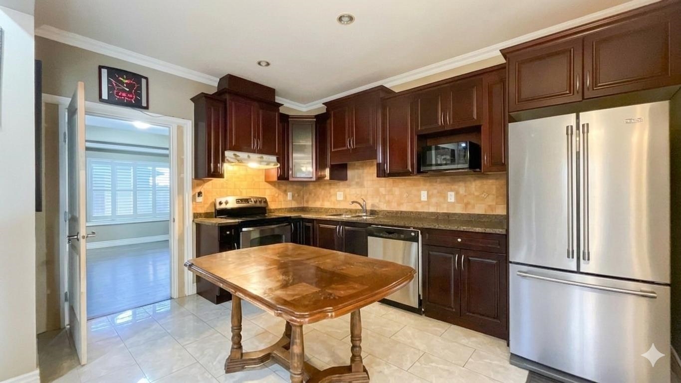 Additional image 5 of 6916 Cunningham Court, Burnaby, BC, V5E 0B1