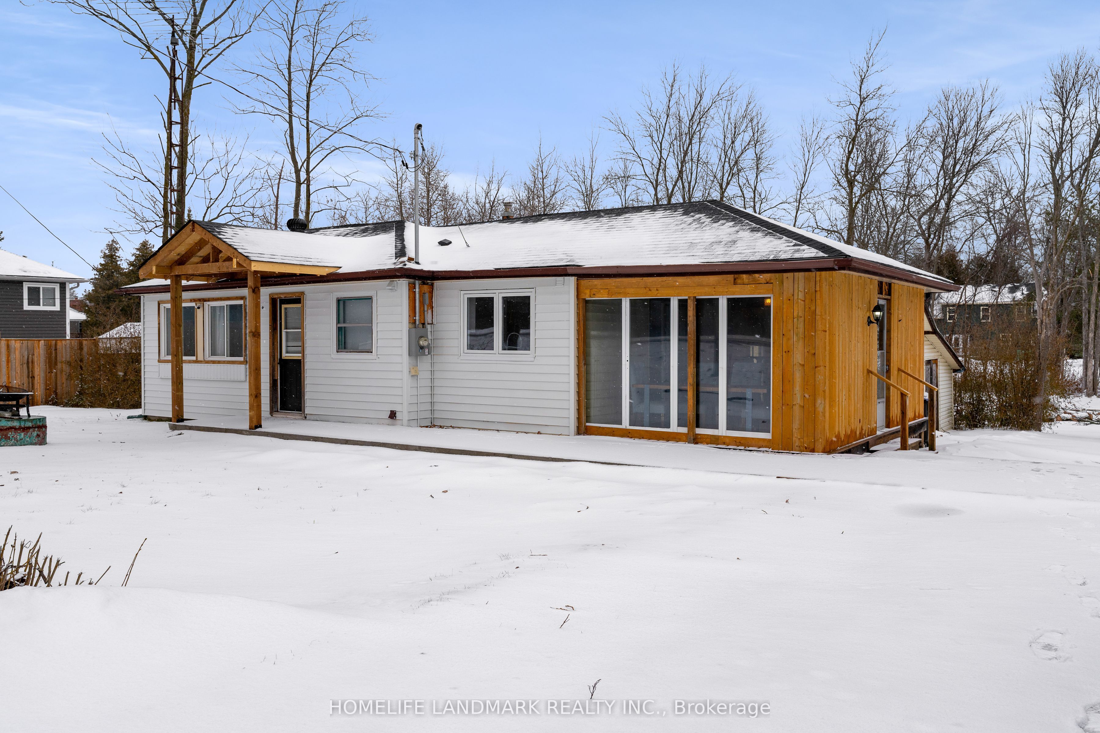 8892 Beachwood Road, Wasaga Beach, ON, L9Z 2Y5