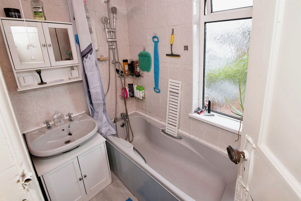 Additional image 13 of 3 bed semi-detached house for saleWentloog Road, Rumney, Cardiff CF3