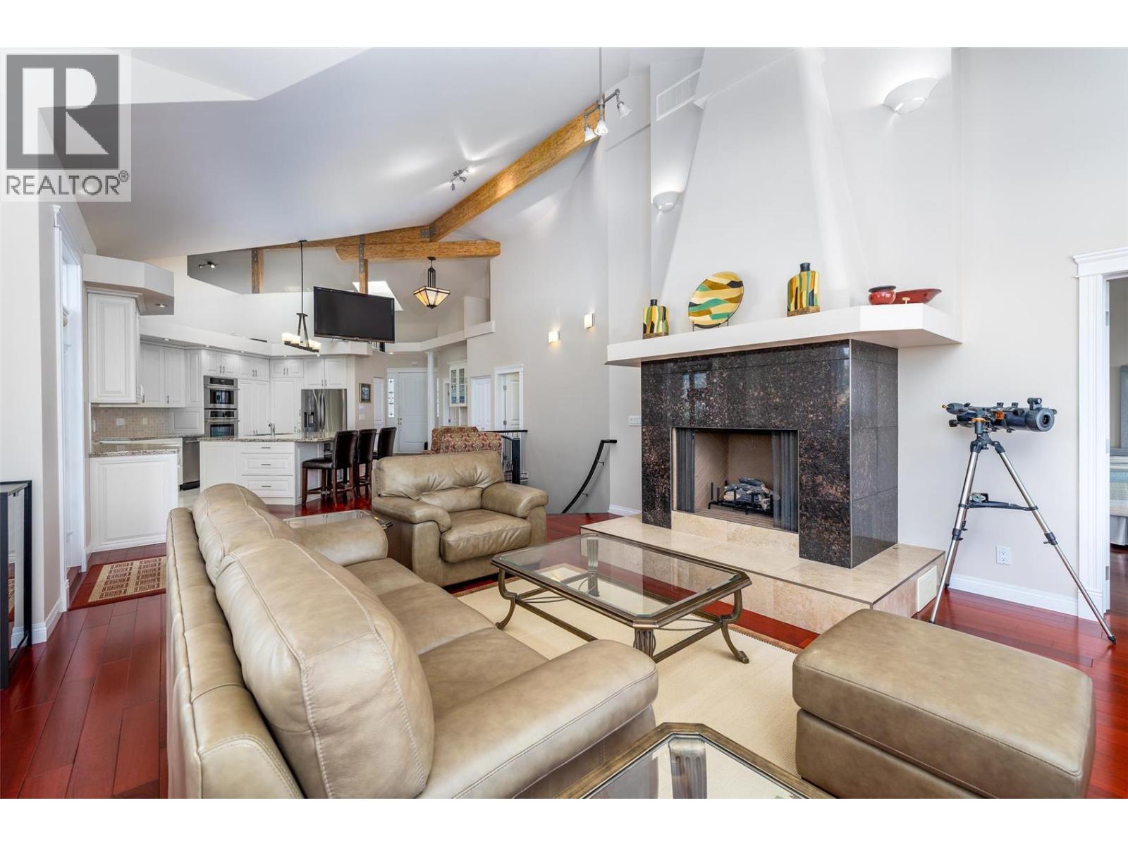 Additional image 4 of 375 Trumpeter Court, Kelowna, BC, V1W5J4