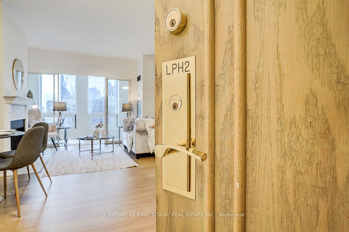 Additional image 3 of LPH2-25 Grenville Street, Toronto, ON, M4Y 2X5