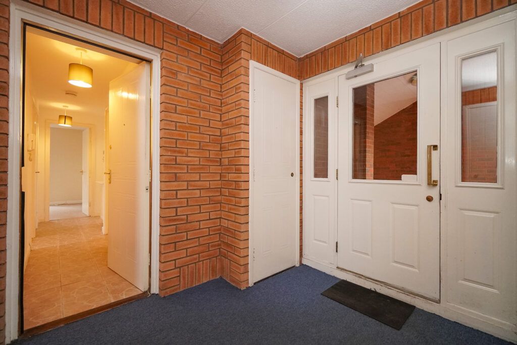 Additional image 2 of 2 bed flat for saleFairways View, Hardgate G81