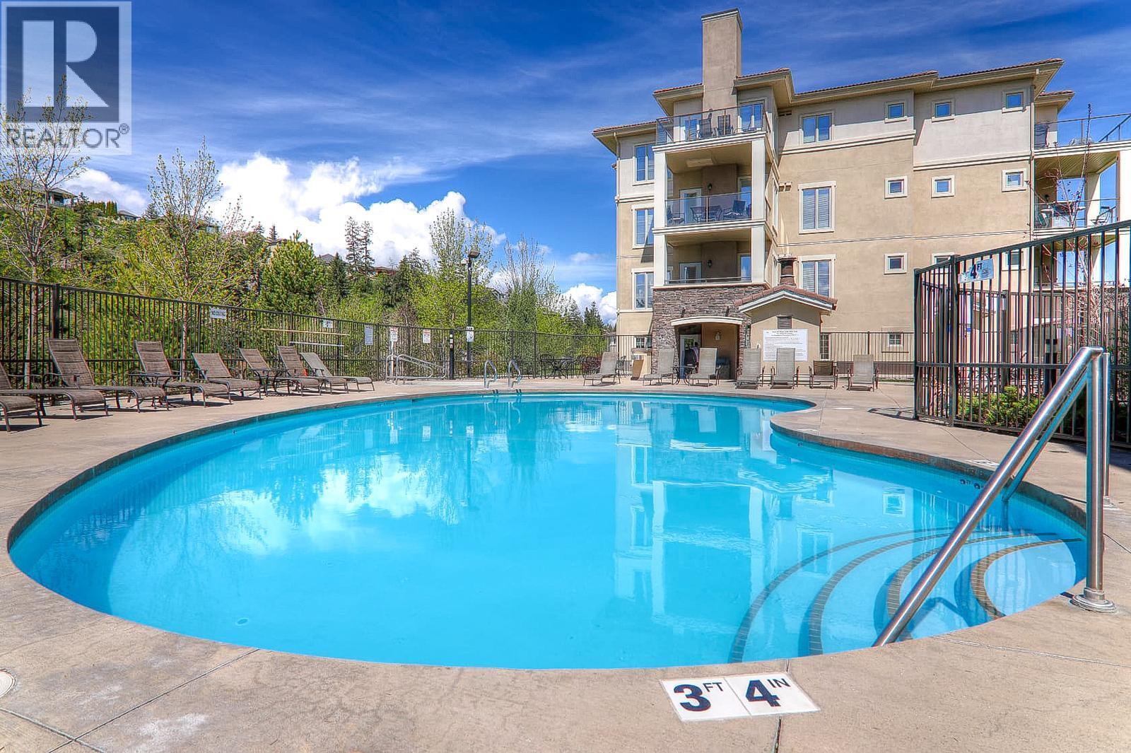 1402-1875 Country Club Drive, Kelowna, BC, v1v2w7