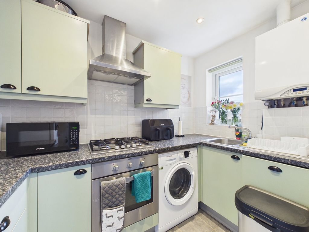 2 bed flat for saleWherry Close, Margate CT9 photo 3