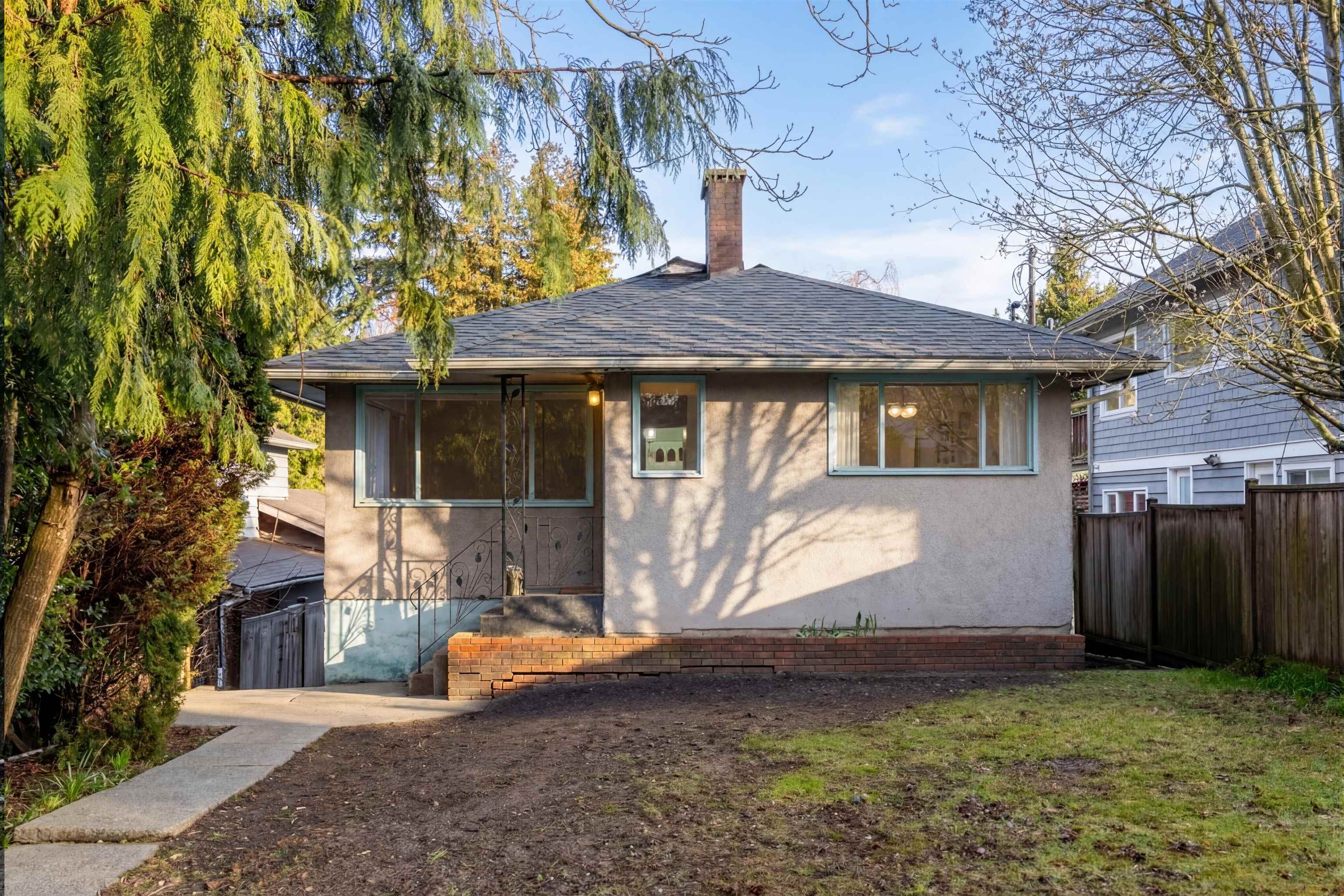 2525 Western Avenue, North Vancouver, BC, V7N 3L2