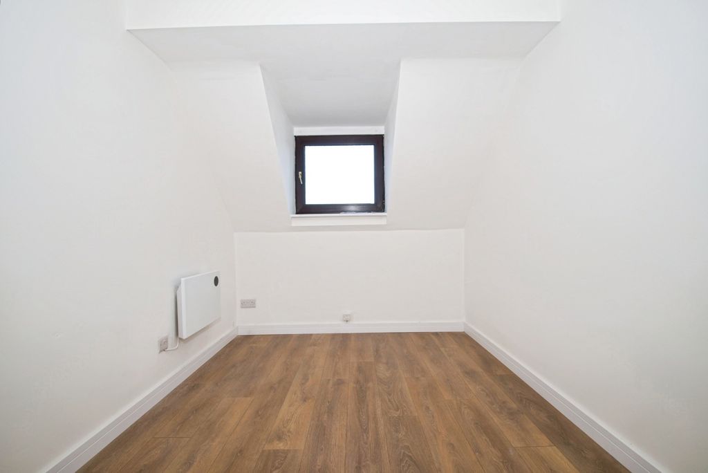 Additional image 9 of 2 bed flat for saleCaernarvon Court, Conway Road, Cardiff CF11