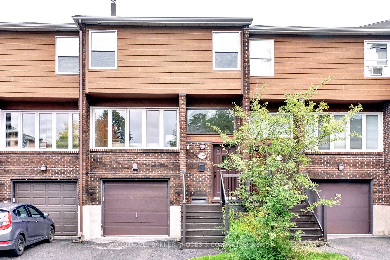 2098 Eric Crescent, Ottawa, ON, K1B 4P4