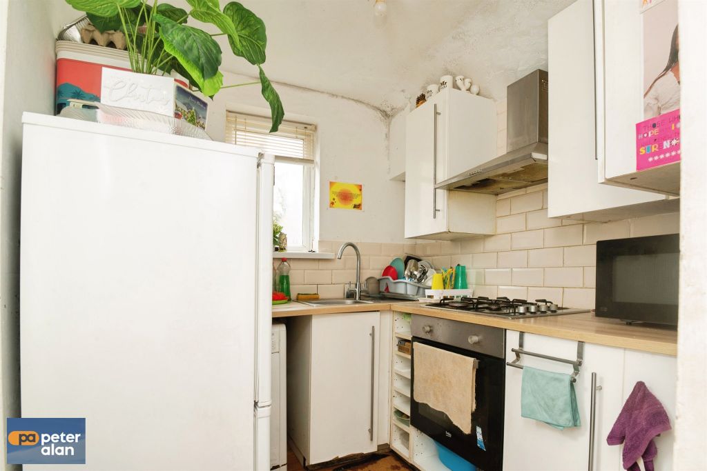 2 bed end terrace house for saleNorth Clive Street, Cardiff CF11