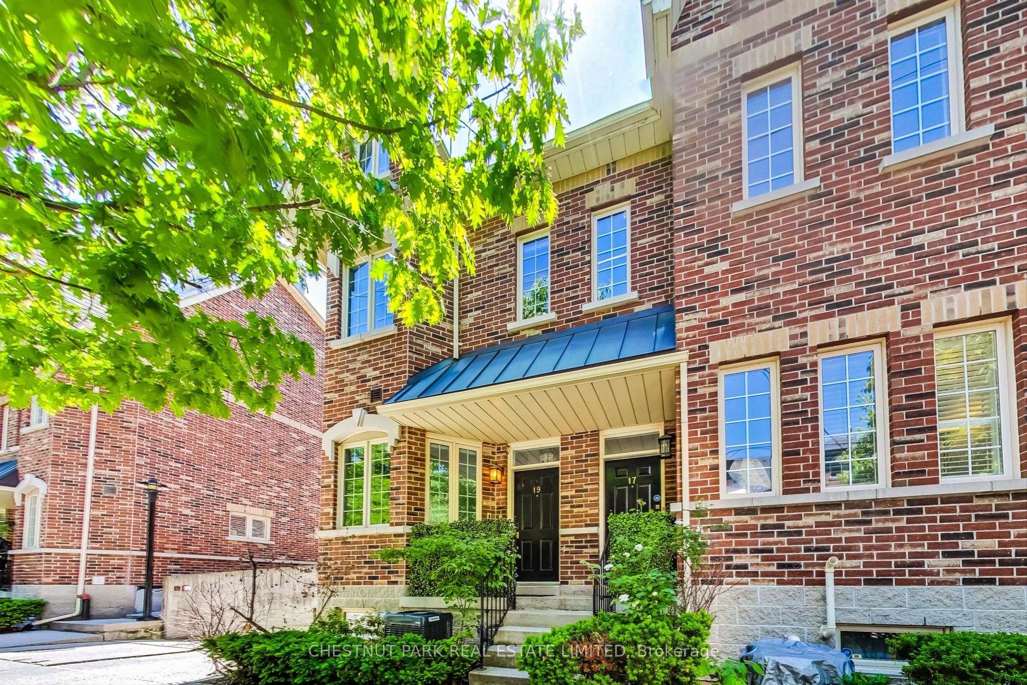 19 Earl Street, Toronto, ON, M4Y 1M4