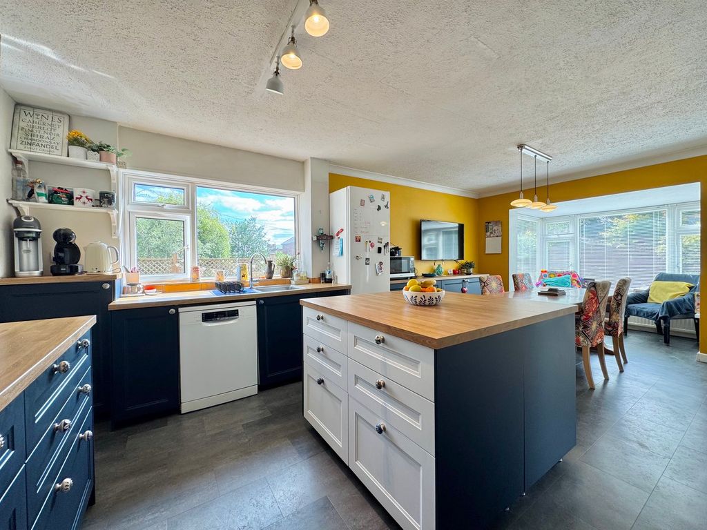 Additional image 4 of 3 bed detached house for saleFields Park Avenue, Newport NP20