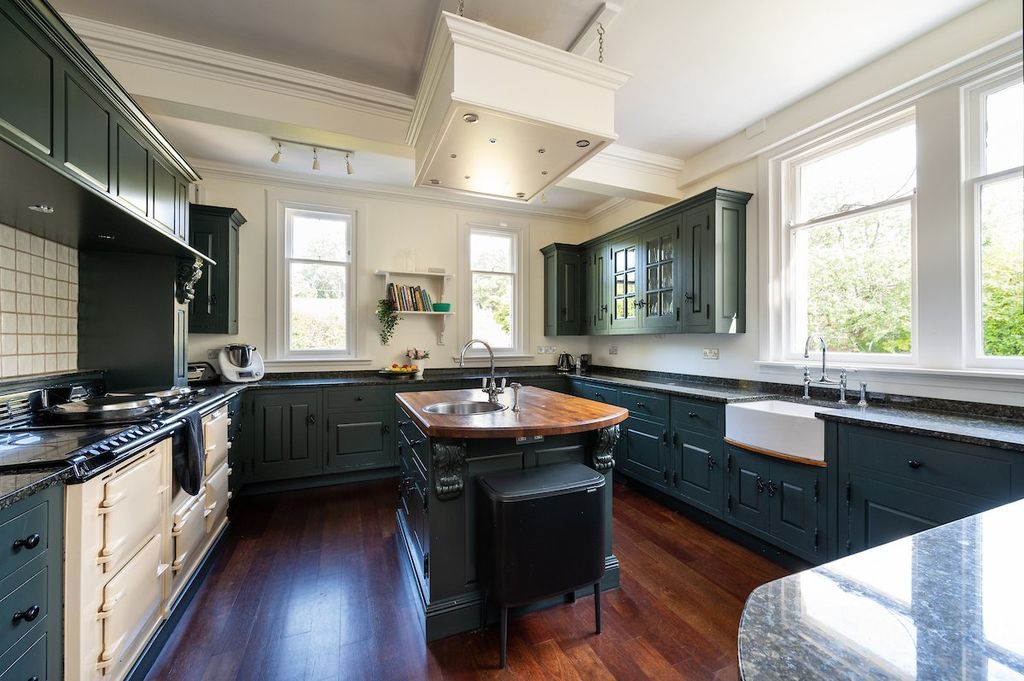 7 bed detached house for saleMeadowside, Strathearn Road, North Berwick, East Lothian EH39 photo 3