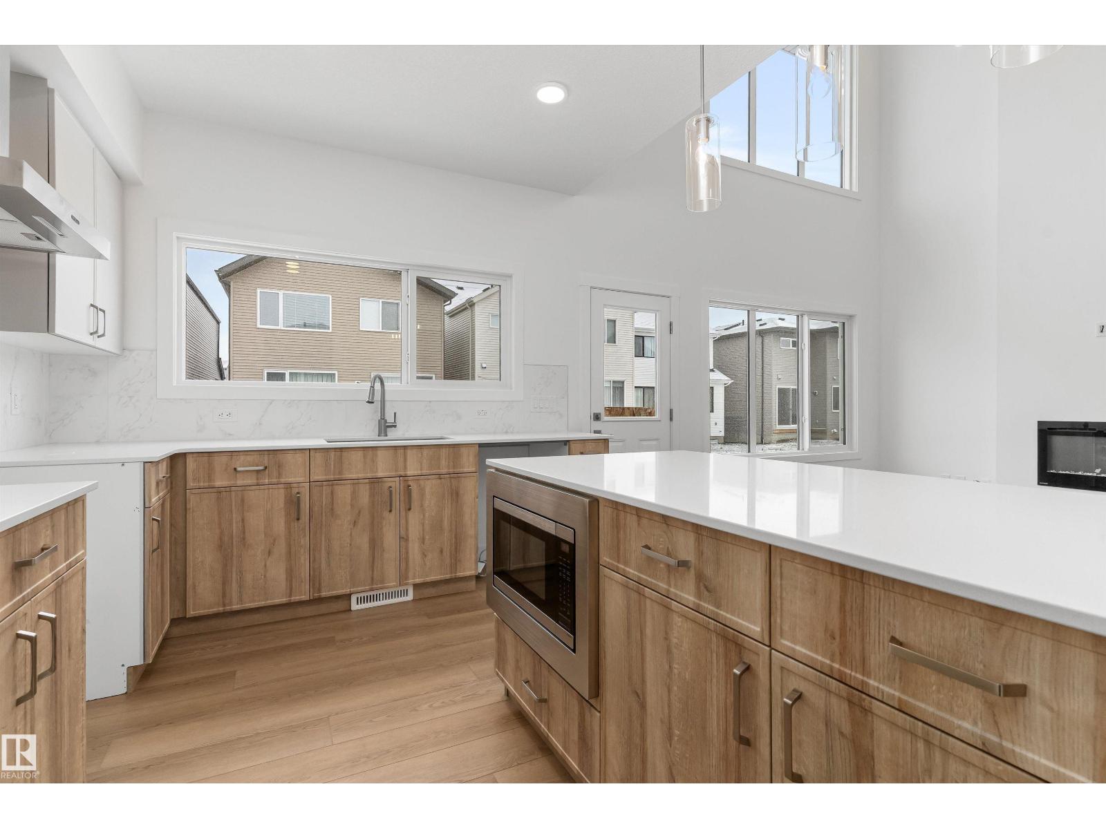 Additional image 4 of 2209 194a Street NW, Edmonton, AB, T6M3J3