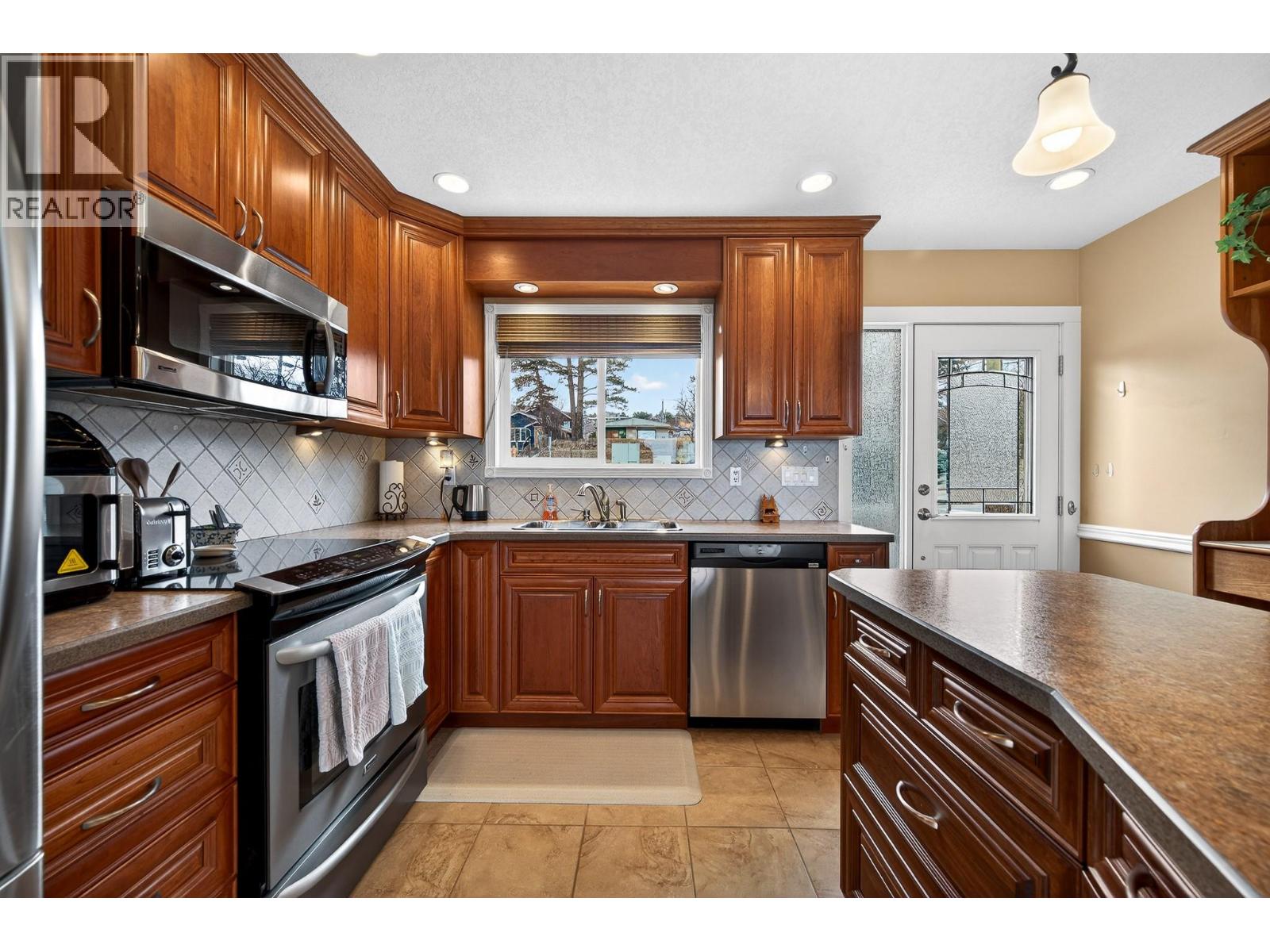 Additional image 6 of 694&696 Lombard Street, Kamloops, BC, V2C5W6