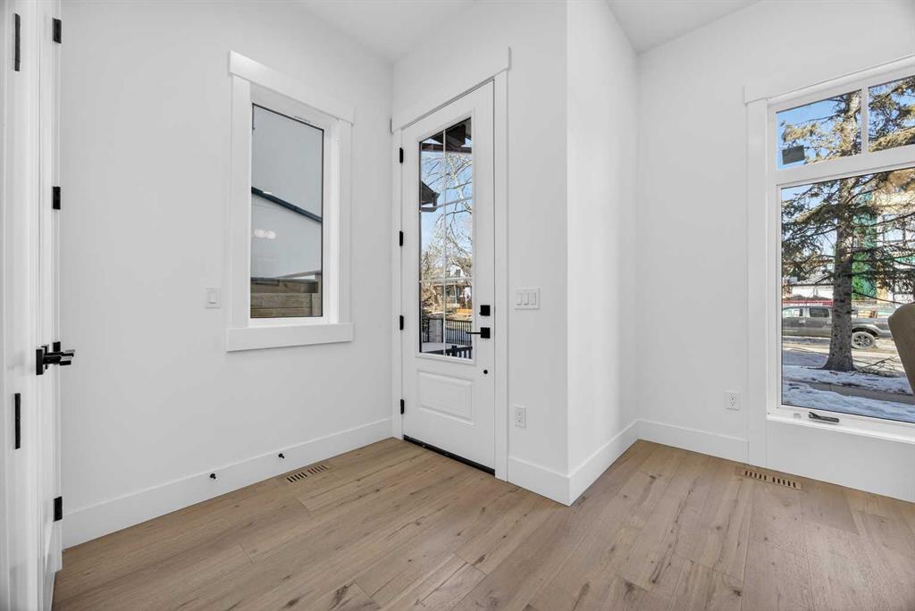 Additional image 4 of 1011 18 Avenue NW, Calgary, AB, T2M 0V8