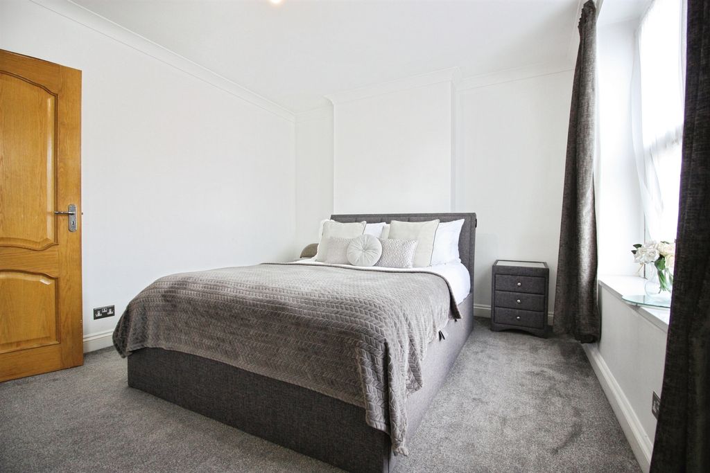 Additional image 13 of 4 bed terraced house for saleStockland Street, Cardiff CF11