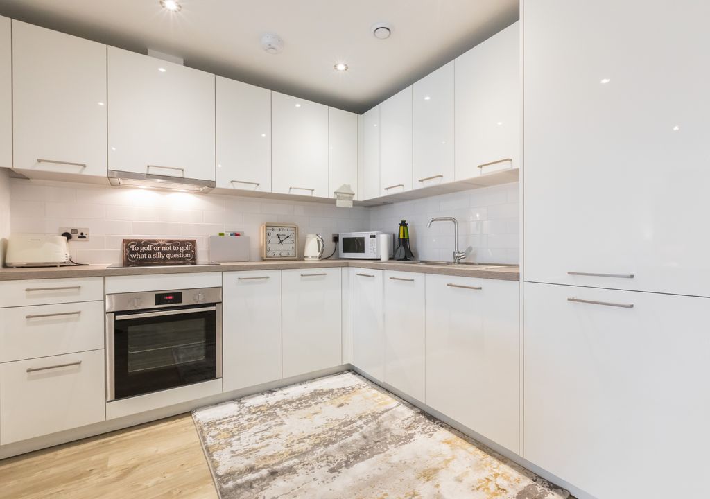 Additional image 7 of 2 bed flat for saleLa Pouquelaye, St. Helier, Jersey JE2