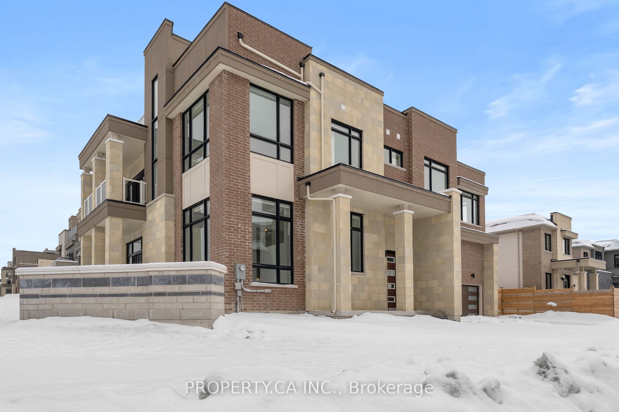 2 Yacht Drive, Clarington, ON, L1C 4A9