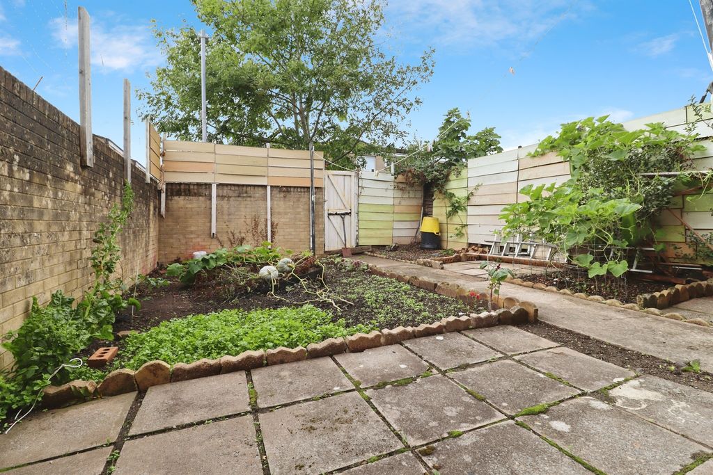 Additional image 2 of 3 bed end terrace house for saleThomas Street, Cardiff CF11