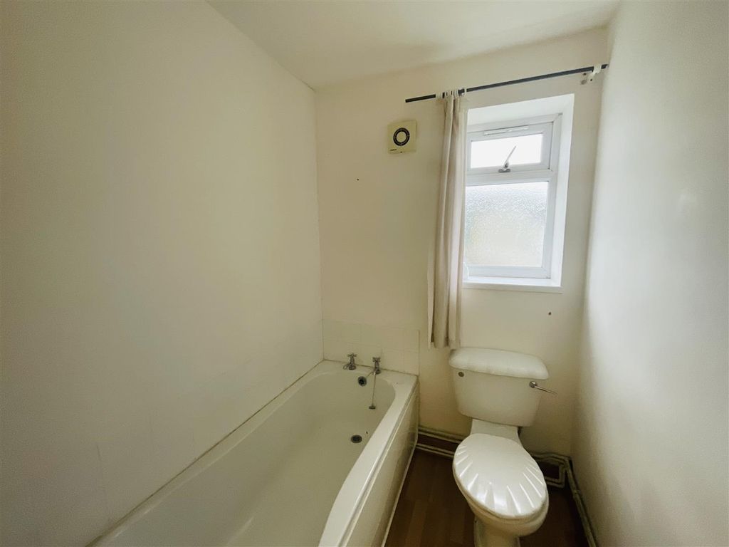 Additional image 15 of 2 bed flat for saleSandfield Road, Burry Port SA16