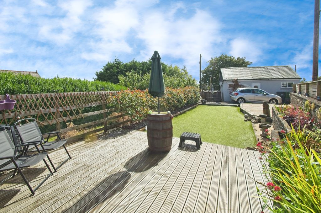 3 bed end terrace house for saleKears Row, Pontypool NP4